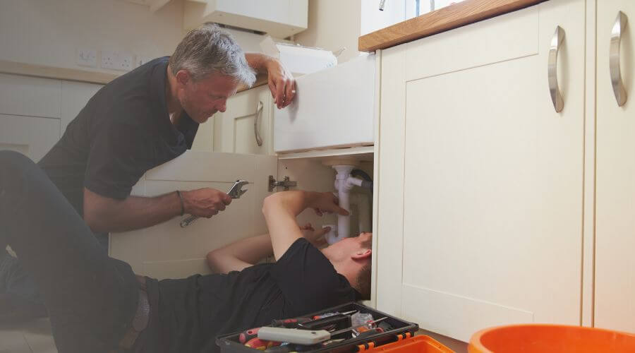 Professional burst pipe repair services in Saulsbury, TN